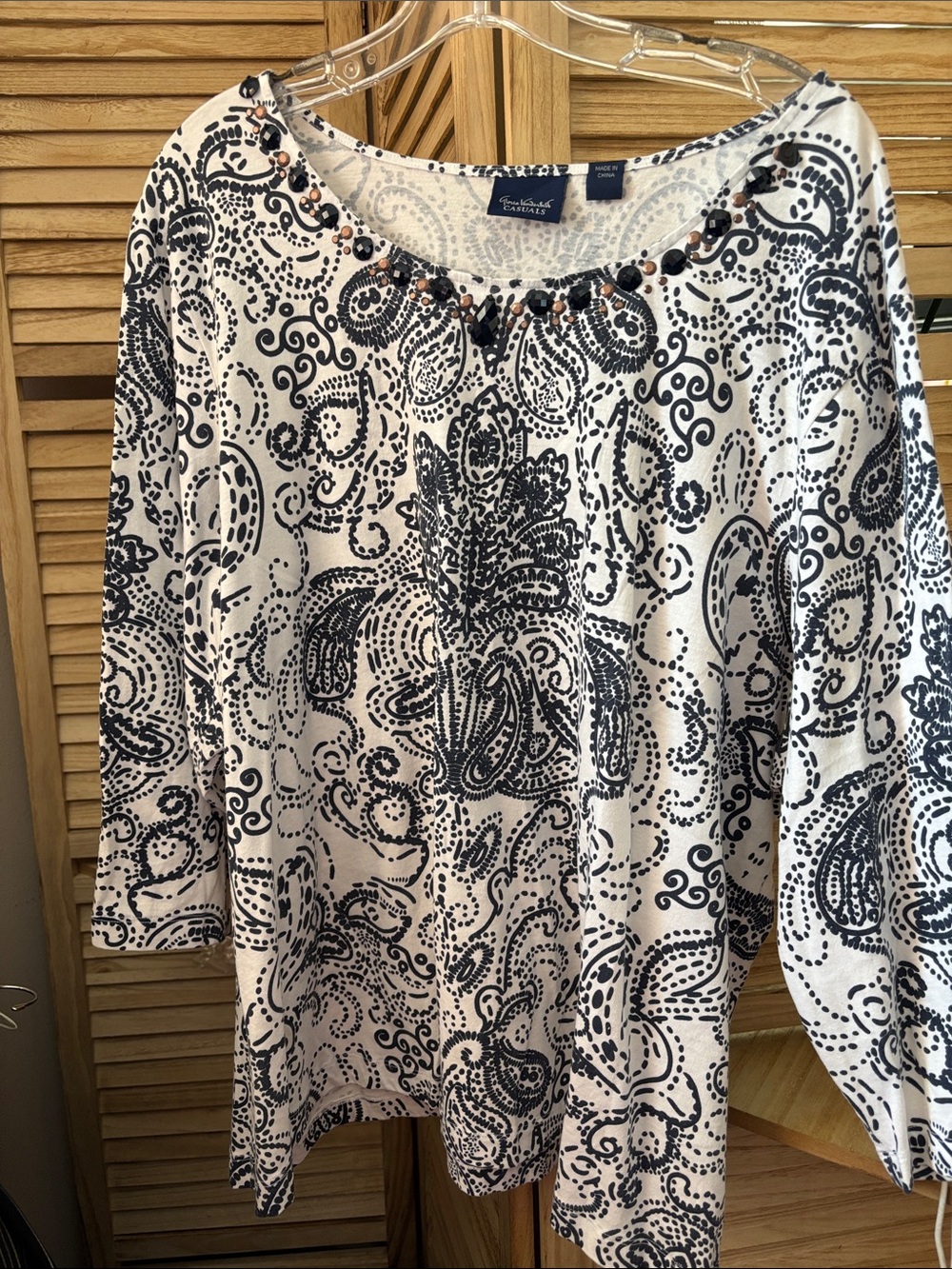 Gloria Vanderbilt White Tunic with Black Paisley Print and Studded Neckline 3X